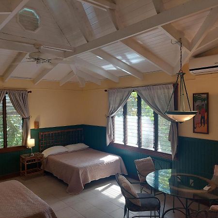 Playa Negra Guesthouse カウイータ エクステリア 写真