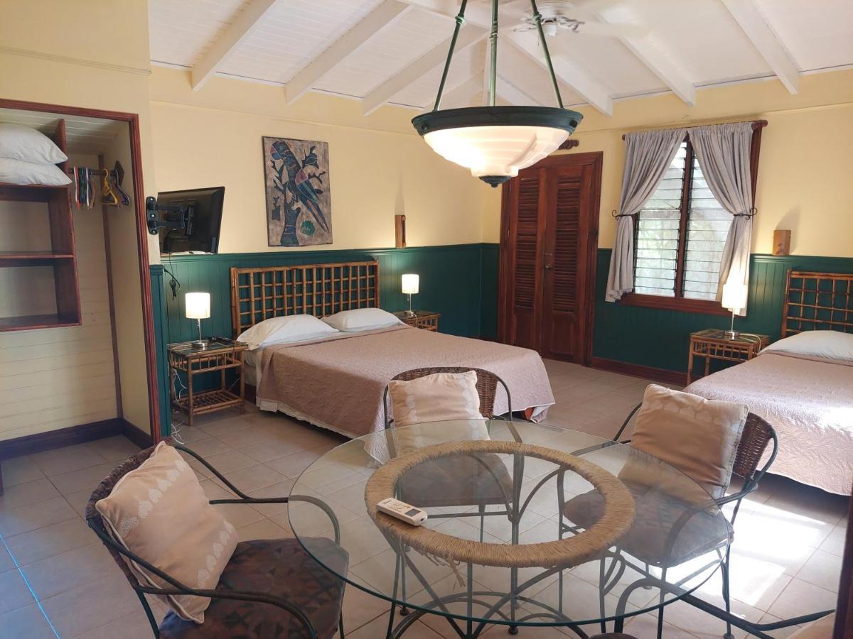 Playa Negra Guesthouse カウイータ エクステリア 写真