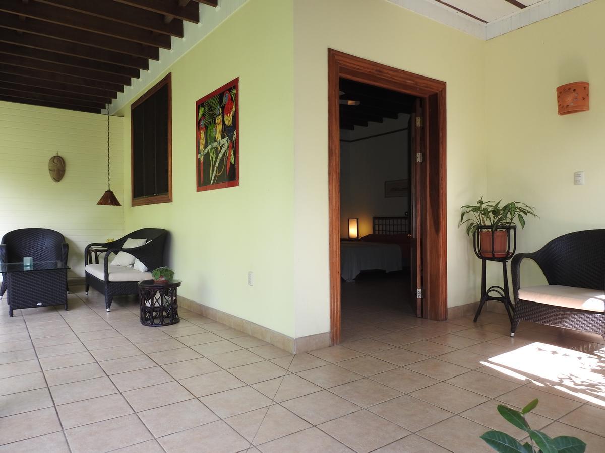 Playa Negra Guesthouse カウイータ エクステリア 写真