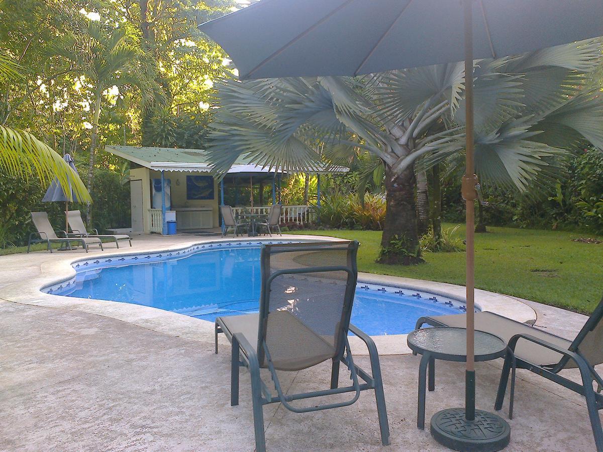 Playa Negra Guesthouse カウイータ エクステリア 写真