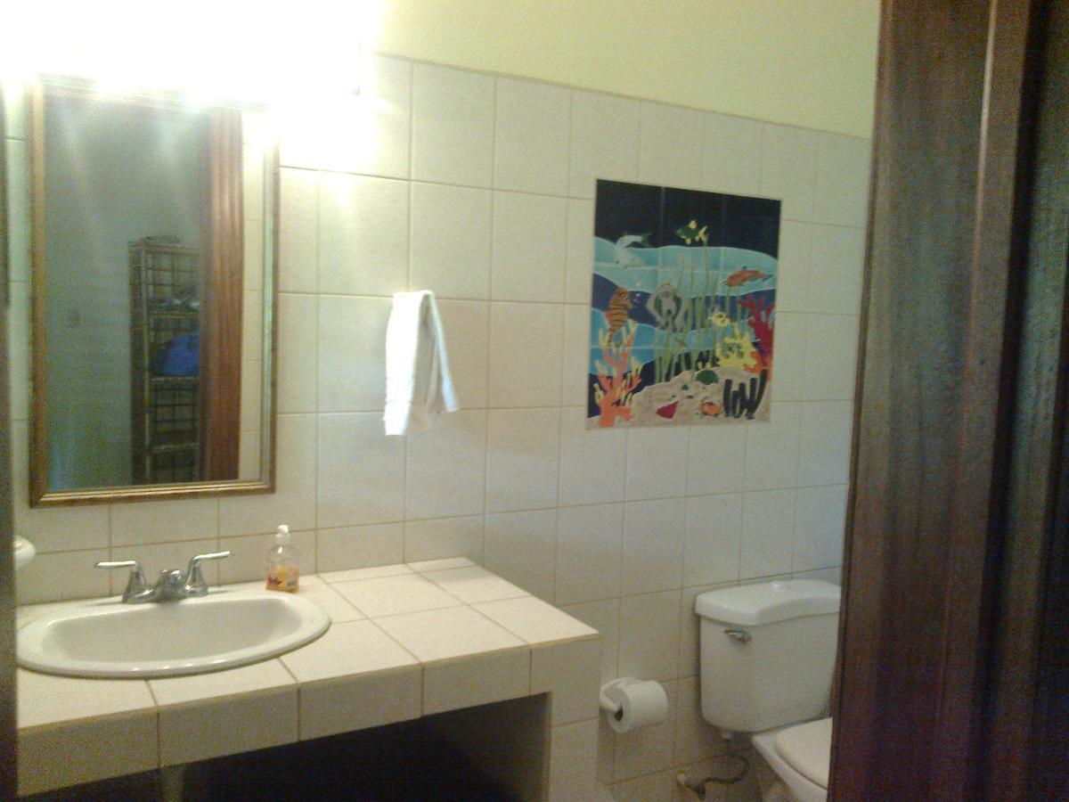 Playa Negra Guesthouse カウイータ エクステリア 写真