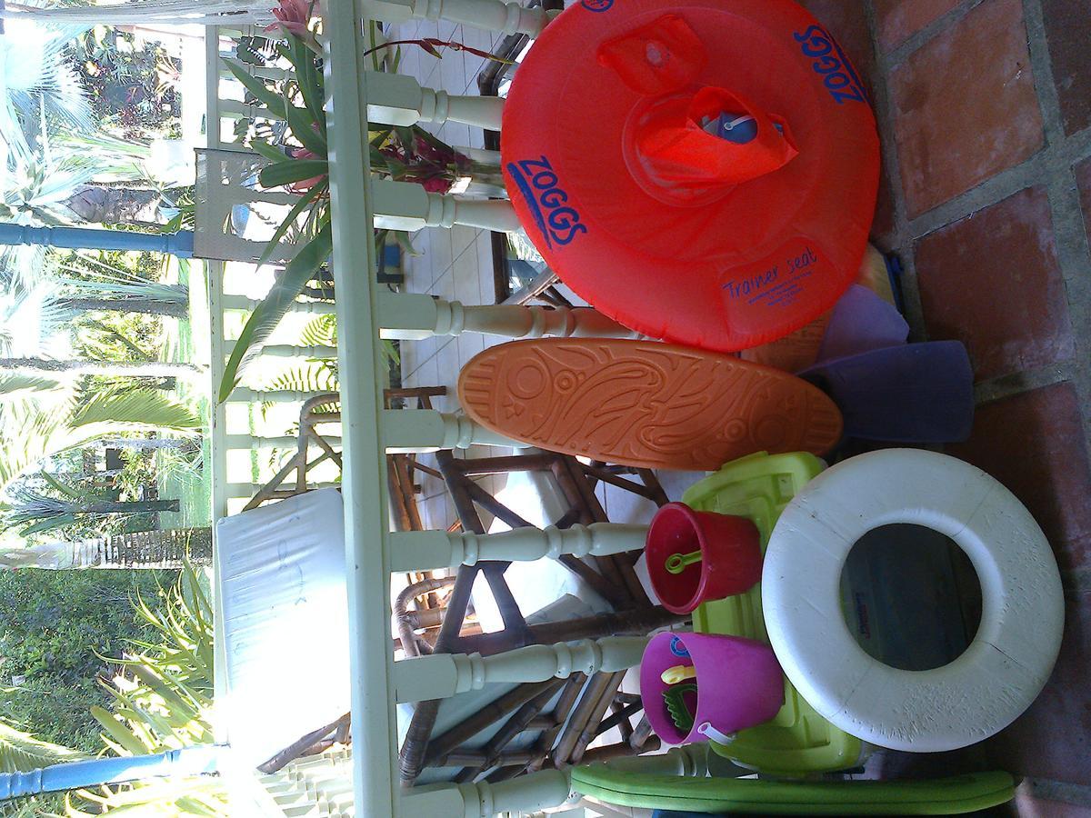 Playa Negra Guesthouse カウイータ エクステリア 写真