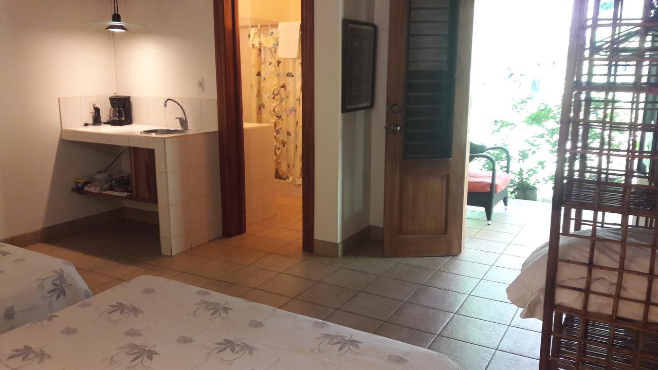 Playa Negra Guesthouse カウイータ エクステリア 写真