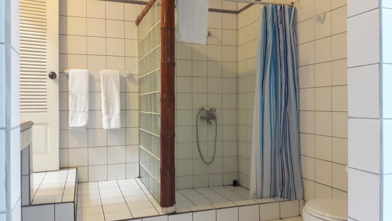 Playa Negra Guesthouse カウイータ エクステリア 写真